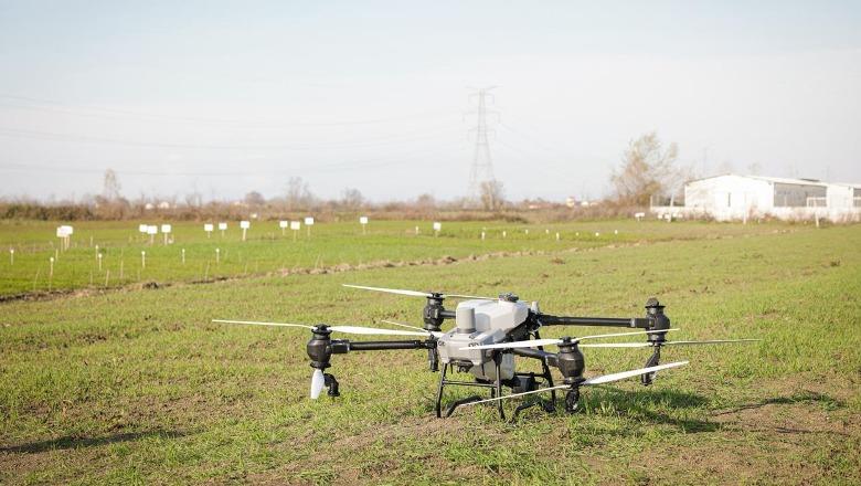 Ministri Salla prezanton për herë të parë dronin bujqësor në  Fushë-Krujë