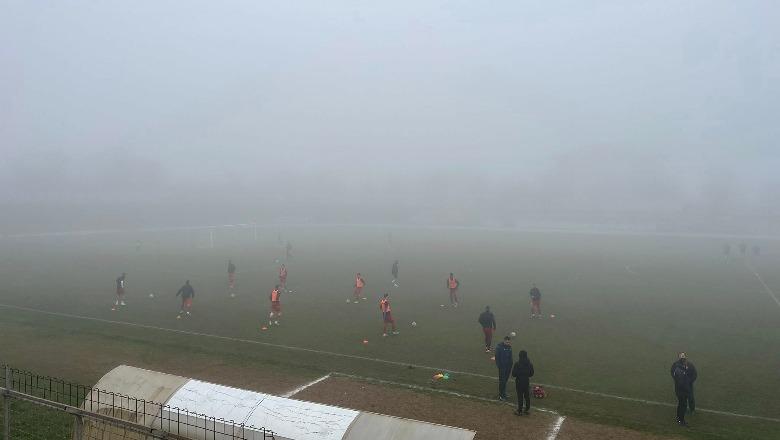 Mjegulla e dendur mbulon Peshkopinë, anulohet ndeshja Korabi - Burreli