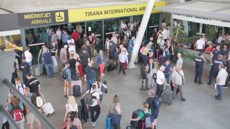 2.2 milionë shqiptarë jetojnë në botë, shumica në Itali e Greqi! Raporti: Largohen ‘për ekonomi më të mirë’! 50% e emigrantëve sjellin para për të afërmit në Shqipëri