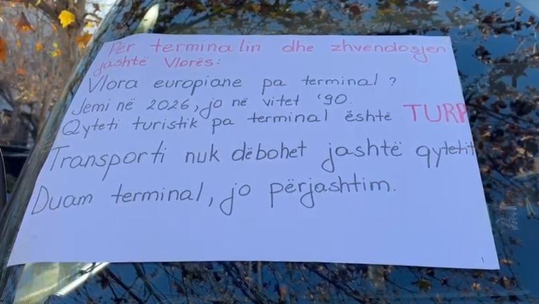Vlorë/ Shoferët e linjave të transportit interurban në protestë, pezullojnë punën! Kërkojnë ndalimin e taksive dhe furgonave të paligjshëm