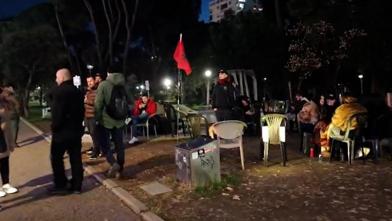 PD protestë kombëtare tek Kryeministria, 'Shqipëria Bëhet' zhvendoset tek Bunkeri (VIDEO)
