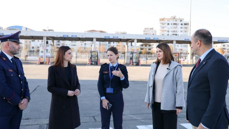 Lëvizjet gjatë festave të fundvitit/ Ministrja Albana Koçiu në Portin e Durrësit: Jemi në gatishmëri të plotë!