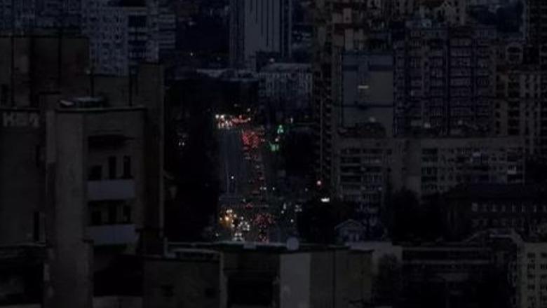 Ukraina feston Krishtlindjet në errësirë, Kremlini shkatërron rrjetin elektrik