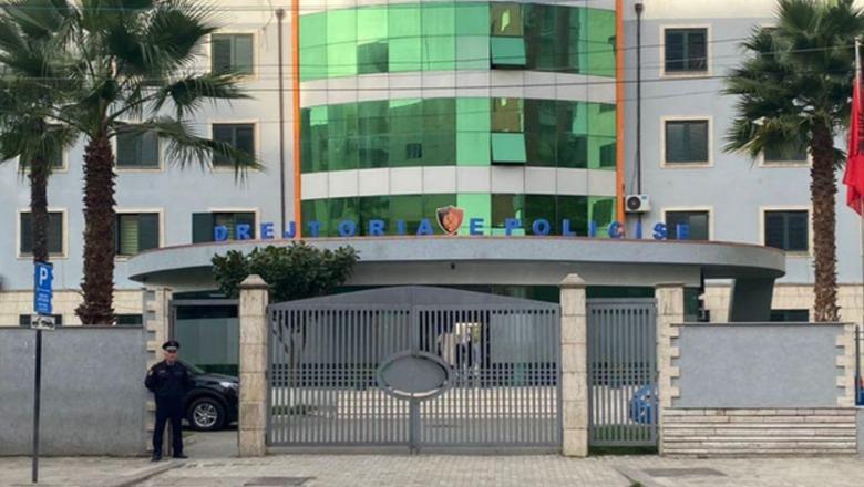 Pronari i një agjencie turistike plagoset me thikë në Kavajë, policia në kërkim të autorit