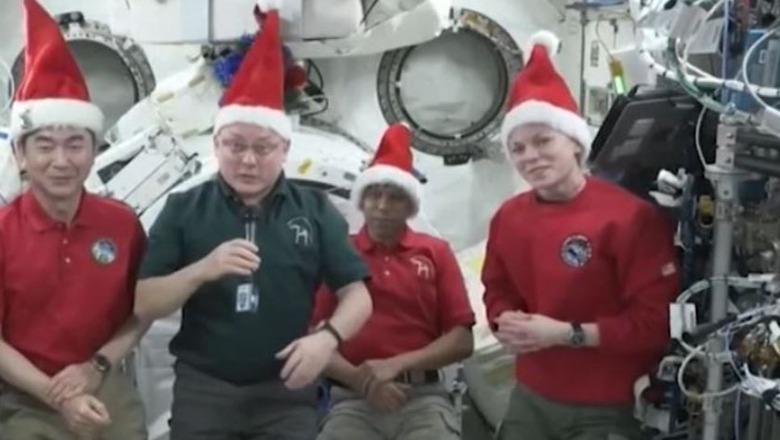 Krishtlindje në hapësirë, mesazhi i astronautëve nga hapësira: Përshëndetje planetit Tokë