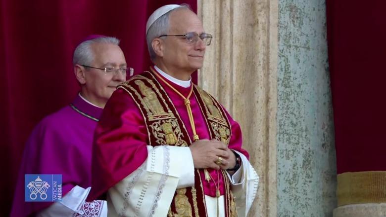 Mesazhi i parë ‘Urbi et Orbi’ i Papa Leone: Të ulen armët, Rusia dhe Ukraina duhet të dialogojnë! Uroj paqe në Gaza