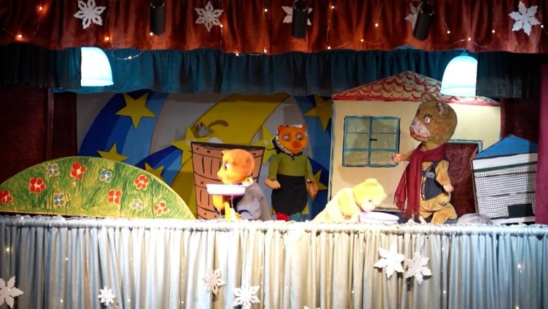 Pas 34 vitesh mungesë, në Gjirokastër rikthehet Teatri i Kukullave! Shfaqja e fundit ishte në 1999-shin