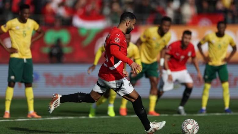 Kupa e Afrikës/ Egjipti kualifikohet në 1/8 mes polemikave, vendos penalltia e Salah (VIDEO)