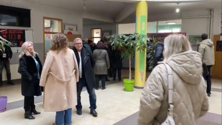 Zgjedhjet në Kosovë/ Prizreni e mbyll vitin 2025 siç e nisi, me votime! Qytetarët: Nuk është situatë normale, por shpresojmë për më të mirën