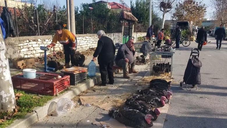 Rritja e çmimeve të produkteve festive dhe shportës në Berat, qytetarët: Tryeza bosh këtë fundvit
