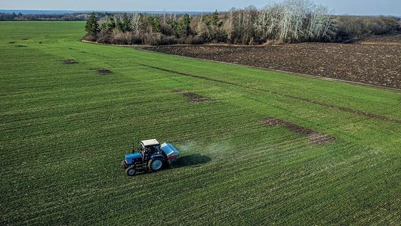 Nuk ndalet rënia e bujqësisë dhe industrisë, rritja po vjen nga sektorë të paqëndrueshëm