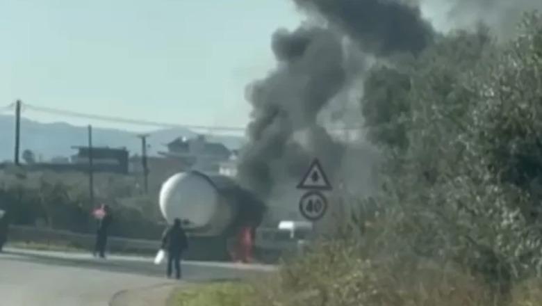 Autoboti me gaz përfshihet nga flakët në aksin Elbasan-Peqin