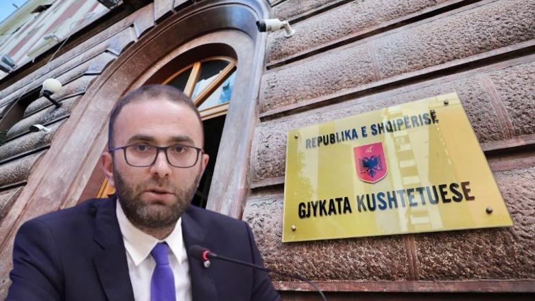 Rikthimi në detyrë i Ballukut/ ‘Një gjyqtar ndërroi mendje në fund’, Gjykata Kushtetuese përgënjeshtron Bardhin: Pretendime tërësisht të pavërteta