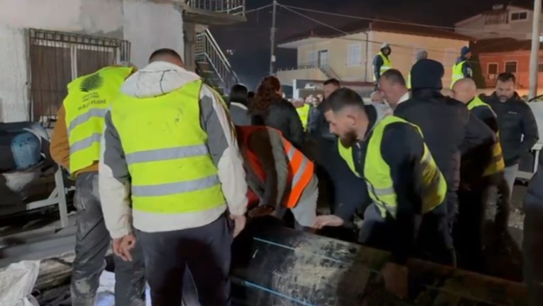 Nis puna për riparimin e tubacionit kryesor të furnizimit me ujë në Vlorë pas mbërritjes së pjesëve të reja