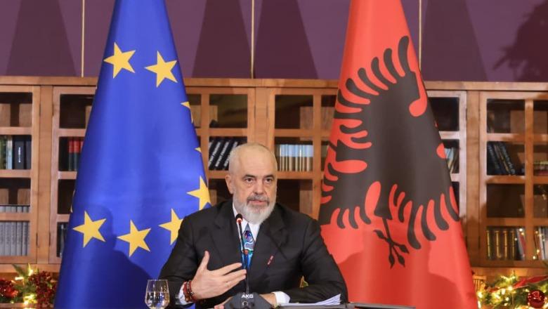 Rama: Viti 2025 mbyllet me një rritje ekonomike 3.9%! Nga 1 janari paga minimale 500 euro, rritën pensionet dhe numrin e bizneseve (VIDEO)