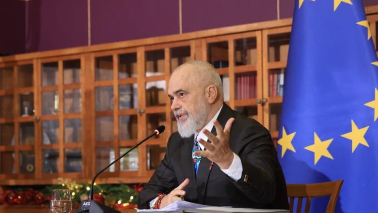 Rama: Brenda vitit të ardhshëm çdo biznes në Shqipëri duhet të ofrojë pagesa elektronike