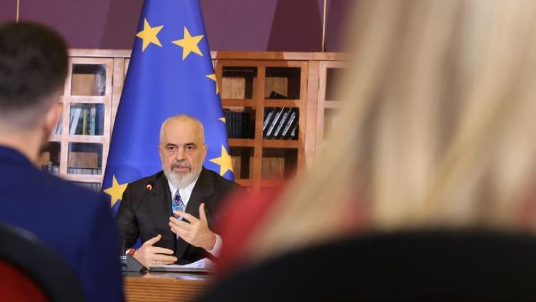 Rama: Rilindje e industrisë ushtarake, Shqipëria do prodhojë dronë, mjete të blinduara e sisteme antidron! Do blejmë dy avionët e parë zjarrfikës