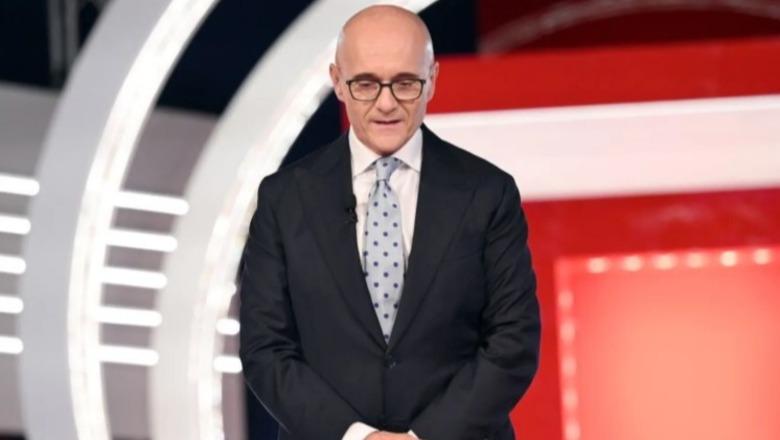 Skandali 'Grande Fratello', Alfonso Signorini nën hetim për dhunë seksuale dhe zhvatje