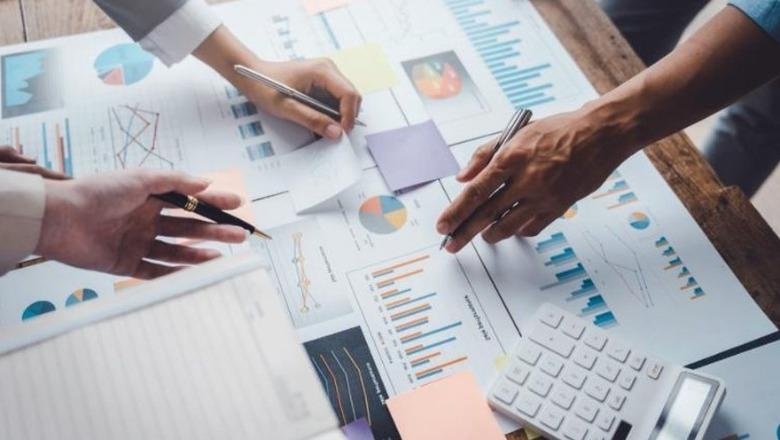 Qeveria ‘bllokon’ shpenzimet, Buxheti hyn në dhjetor me tepricë 500 mln euro