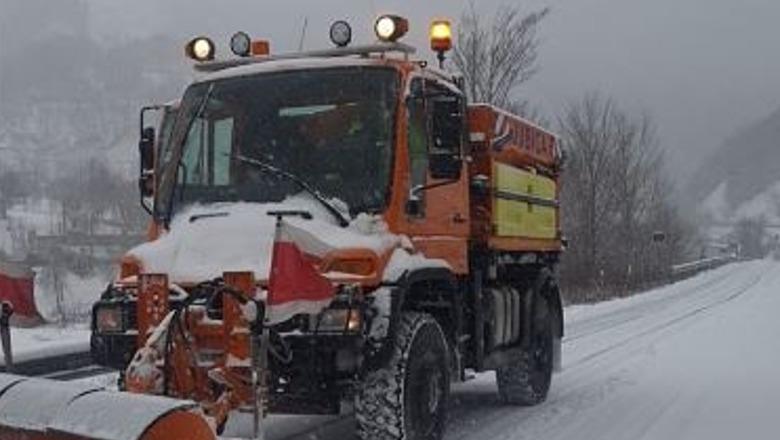 Moti i keq/ Shoqata e Siguruesve: Përgjegjësia për sigurinë rrugore s'është vetëm e drejtuesve, kriposja duhet të jetë standard minimal