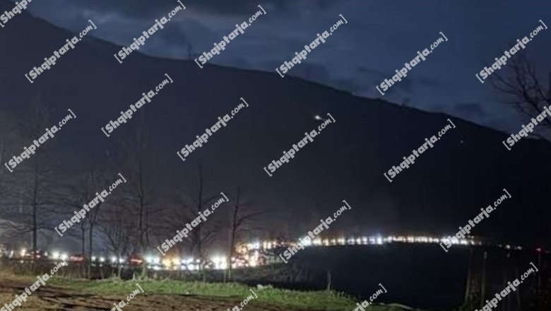 Aksi rrugor Përrenjas-Elbasan i ‘paralizuar’ nga trafiku! Prej disa orësh automjetet në radhë kilometrike