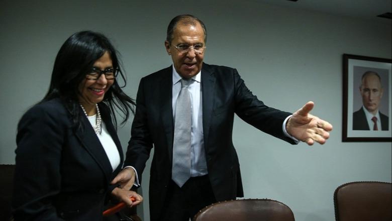 Rusia mbështet Maduron, Lavrov: Zgjidhja përmes dialogut, SHBA të lëshojë presidentin!