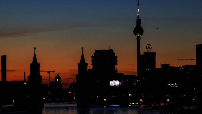 45 mijë familje gjermane pa drita! Radikalët e majtë marrin përsipër sulmin në rrjetin energjitik të Berlinit