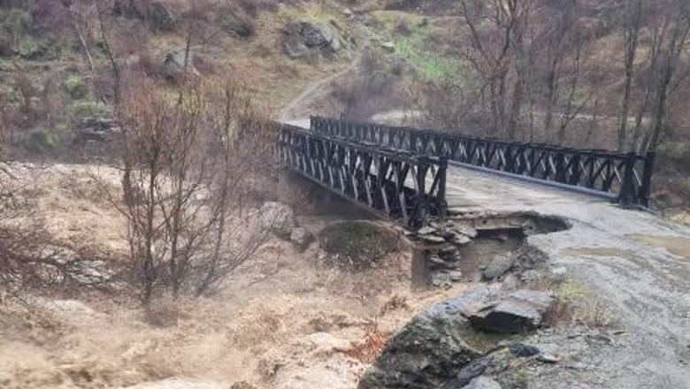 Moti i keq në Kukës/ Ura në fshatin Orgjost rrezikon të dëmtohet nga prurjet e lumit, banorët kërkojnë ndërhyrje