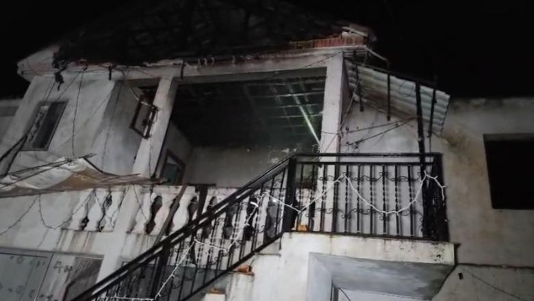Shkrumbohet shtëpia e 11 familjarëve në Klos, kryefamiljari i përlotur: Mbetëm në qiell të hapur mes dimrit