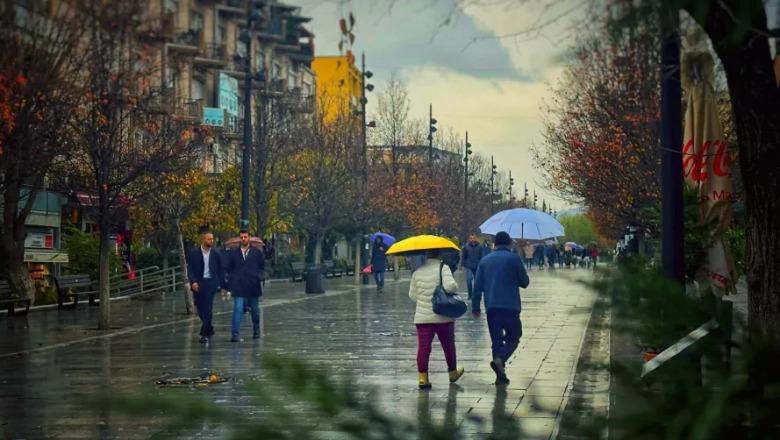 Moti i keq/ 43 milimetra shi përgjatë dy ditëve në Kosovë, problematike prurjet e lumenjve në pjesën qendrore e perëndimore