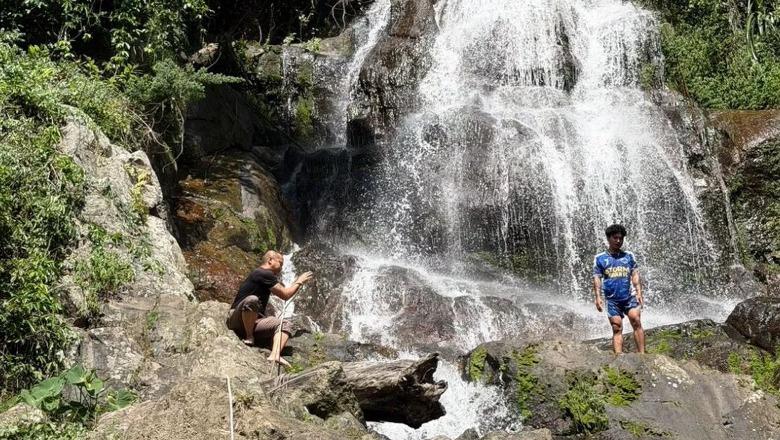 Po bënte  selfie  me të dashurën  futbollisti francez rrëzohet nga ujëvara dhe humbet jetën