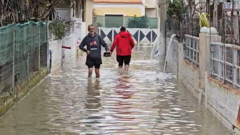 Moti i keq në Durrës/ Situata më problematike në Kënetë, 953 banesa dhe 100 ha tokë të përmbytura! 160 persona të evakuuar