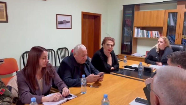 Moti i keq/ Mblidhet Shtabi i Emergjencave Vlorë, Mersini propozon largimin e banorëve që jetojnë pranë shtratit të lumit Vjosa: T'u jepen banesa sociale