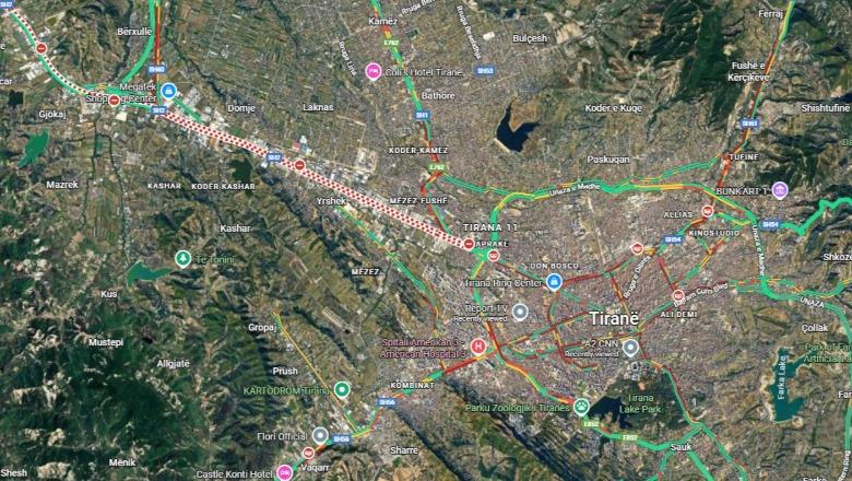 Tirana në ‘kolaps’ nga trafiku, bllokohet qarkullimi në rrugët hyrëse të kryeqytetit, problematike situata dhe në akset e brendshme