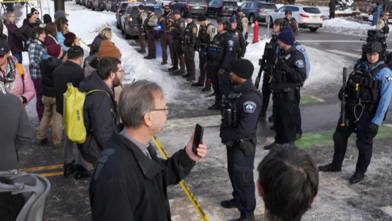 SHBA/ Amerikanët protestojnë në vendin ku agjentët e ICE vranë një grua