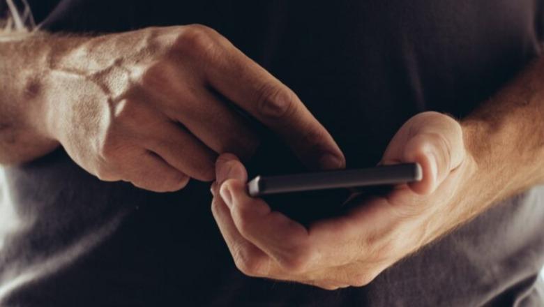 Kanoste dhe përndiqte në rrjete sociale 37-vjeçaren, arrestohet i riu në Fushë-Krujë! I sekuestrohen 2 telefona