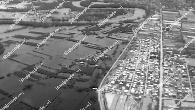 Hektarë 'të pafundëm' nën ujë! Pamje me DRON gjatë natës nga fshatrat e përmbytur në Vlorë