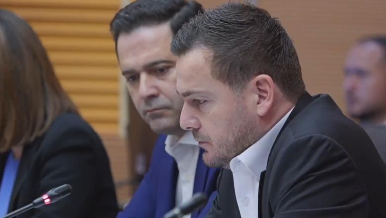 “Kemi evakuuar disa ferma, po punojmë për hapjen e kanaleve kulluese”, Salla: Vijojnë ndërhyrjet në dy argjinaturat që kanë pësuar çarje