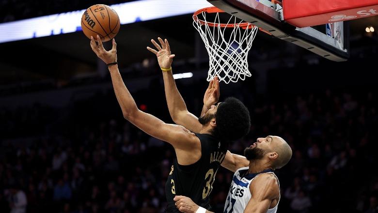 NBA/ Shtyhet Chicago - Miami, Minnesota dominon Clevelandin! Fitore të ngushta për Indianan dhe Utah