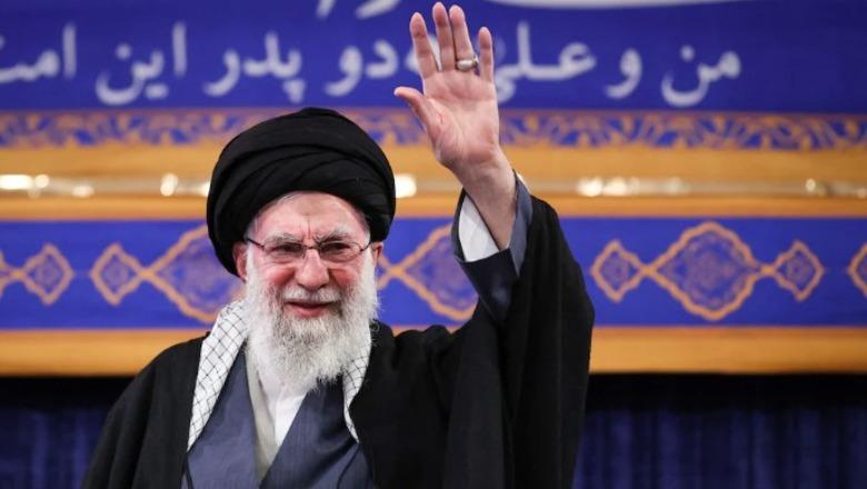 Irani nën tension, reagon Trump: Ali Khamenei po kërkon të arratiset!