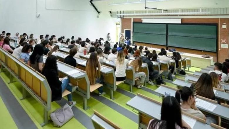 Provimet u zhvilluan në Itali, por pranimi është në Shqipëri me 9 mijë euro në vit. Rasti i pazakontë i studentëve të Mjekësisë