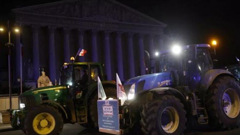 Fermerët francezë sërish protestë kundër marrëveshjes BE-Mercosur, dalin me traktorë në Paris