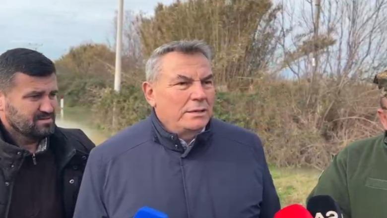 Përmbytjet në Fier, 2 barinj të zhdukur në fshatin Hasturkas, Çako: Do të vendosim në punë dronin termik për të lokalizuar vendodhjen e tyre