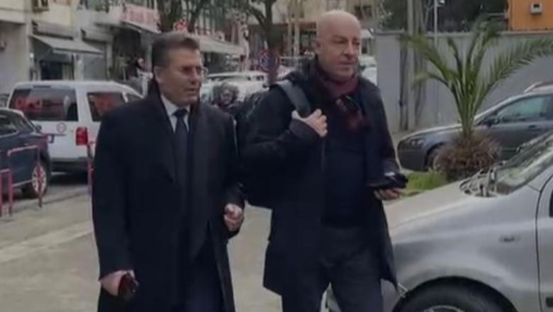 Masakra e Gërdecit! Ish ministri i Mbrojtjes, Fatmir Mediu paraqitet në GJKKO për seancën e radhës