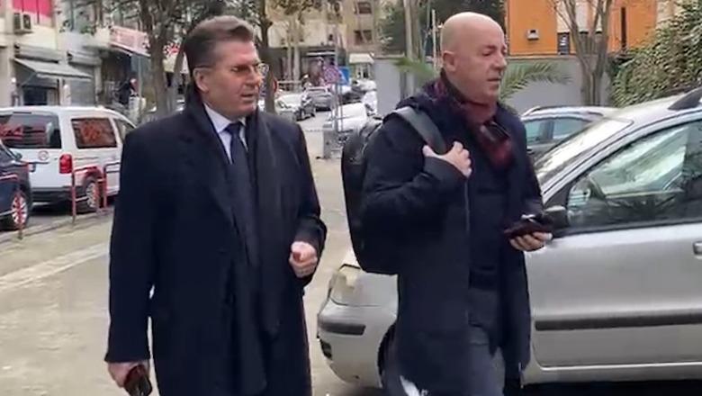 Masakra e Gërdecit! Ish ministri i Mbrojtjes, Fatmir Mediu paraqitet në GJKKO për seancën e radhës