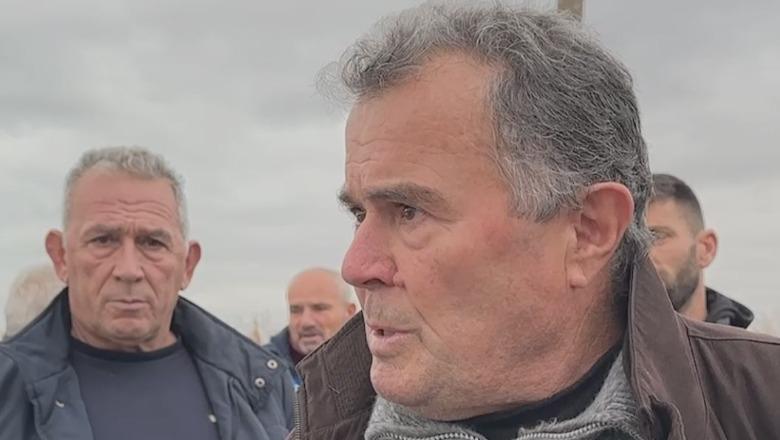 Përmbytjet në Lezhë  fermerët e Spitënit në protestë  Hera e tretë që ndodh  nuk kemi marrë asnjë dëmshpërblim