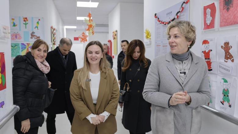 Qendër e re Komunitare në Divjakë, ministrja Sala: 14 shërbime të reja sociale gjatë 2026, në 61 bashki