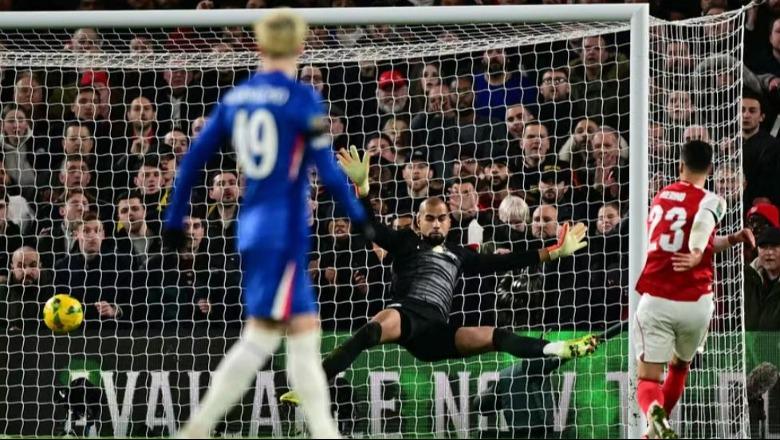 GOLAT/ Arsenali mposht 2-3 Chelsean në aktin e parë gjysmëfinal të Carabao Cup, Liam Rosenior ka punë për të bërë te 'Blutë'