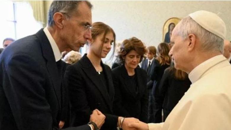 Papa Leone XIV pret të afërmit e viktimave që vdiqën në Crans Montana: Jam i prekur, një ditë e re do të agojë dhe do rizbuloni gëzimin