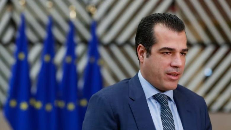 Ligji i ri për emigracionin në Greqi, zhbllokohen menjëherë 90,000 leje qëndrimi në pritje